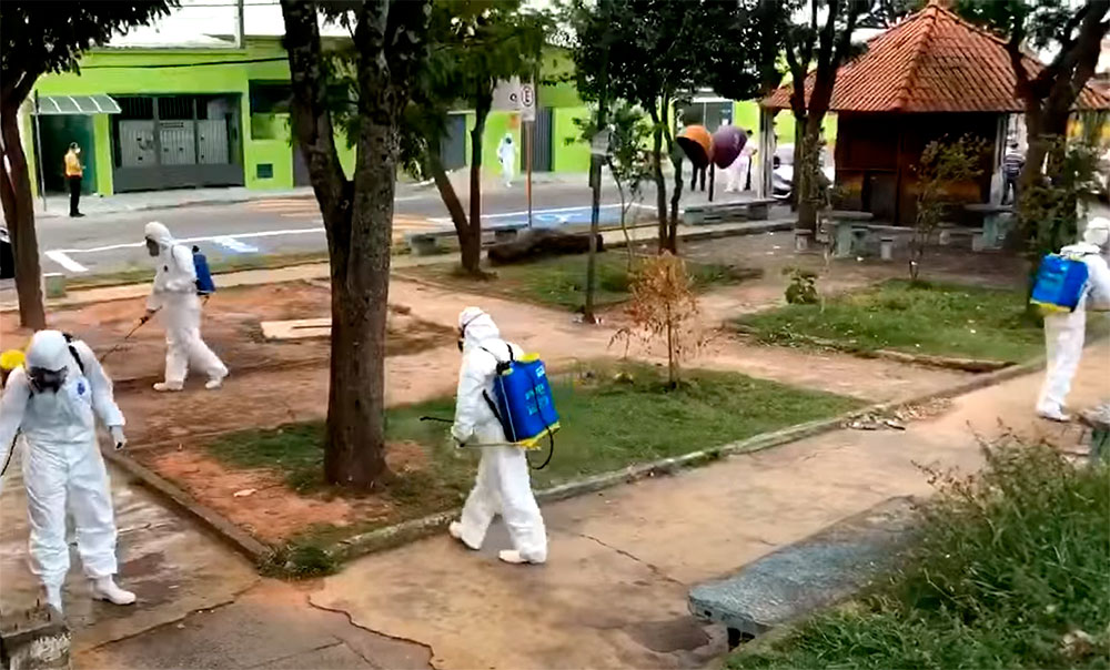 Vereadores apoiam trabalho de desinfecção de praças e locais públicos realizada pelo governo